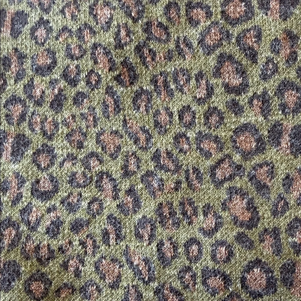 J. Crew Wallace & Barnes Men's Olive Leopard Print Crewneck Sweater
